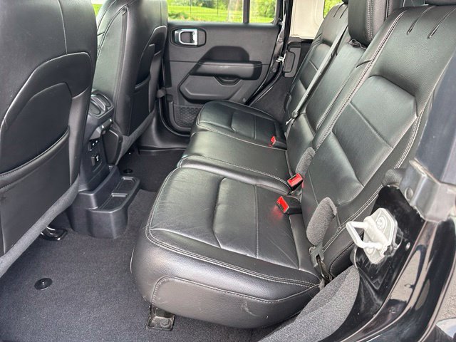 Used 2021 Jeep Wrangler Unlimited Sahara AWD/4WD image 13
