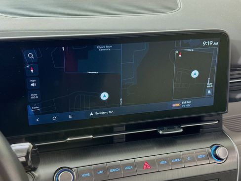 Used 2024 Hyundai Kona SEL FWD image 2