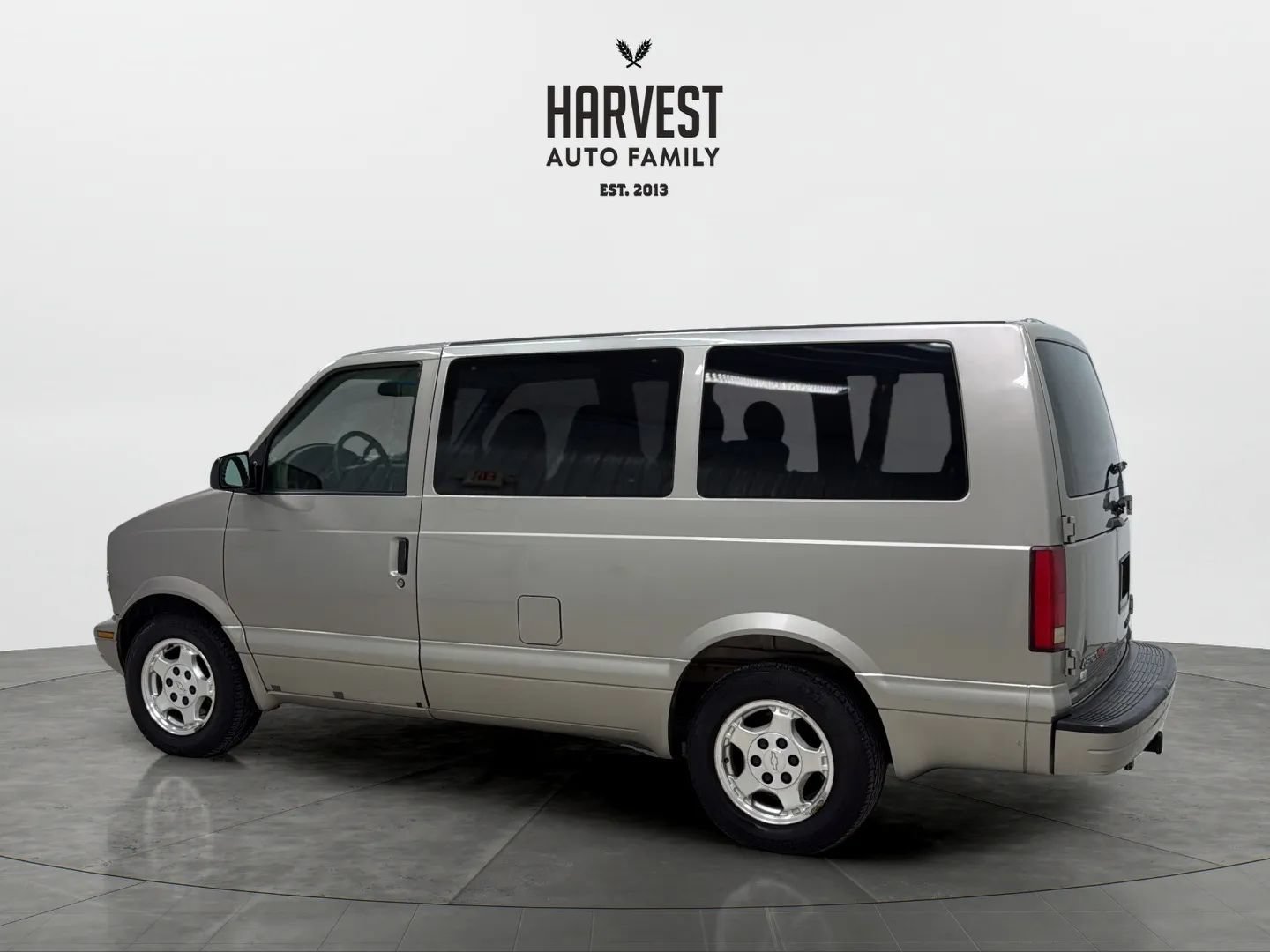Used 2004 Chevrolet Astro Passenger AWD w/ LS Preferred Equipment Group image 3