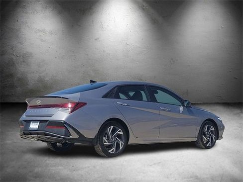 New 2025 Hyundai Elantra Sport image 3