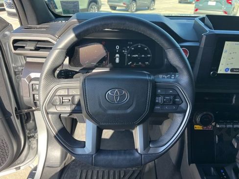 Used 2025 Toyota 4Runner TRD Off-Road image 17