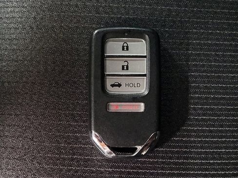 Used 2018 Honda Accord Sport image 32