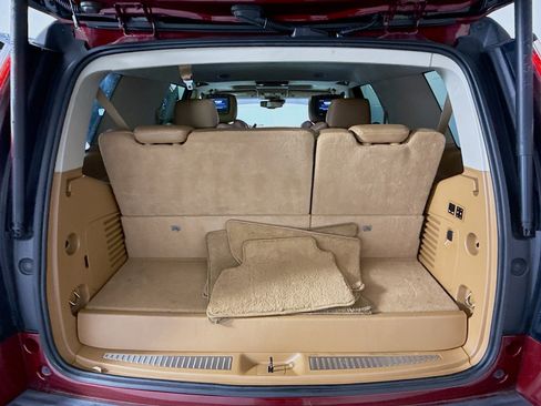 Used 2016 Cadillac Escalade Platinum image 34