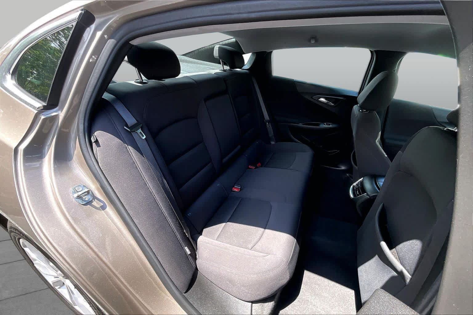Used 2022 Chevrolet Malibu LT FWD image 26