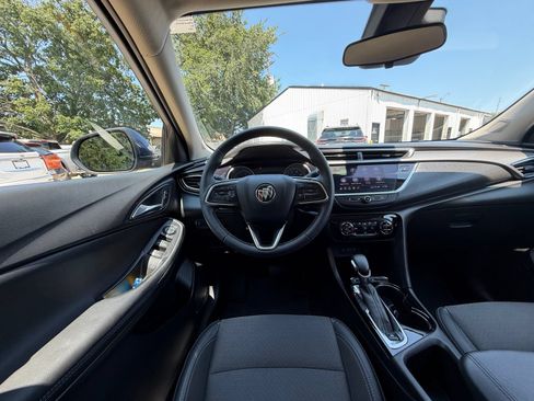 Used 2021 Buick Encore GX Select FWD image 2