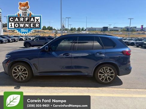 Used 2022 BMW X5 M50i AWD/4WD image 4