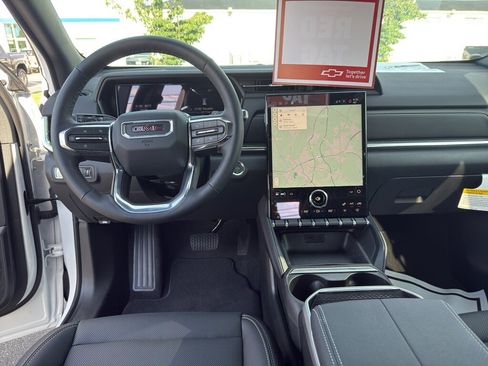 New 2026 GMC Terrain Elevation w/ Elevation Premium Package AWD/4WD image 19