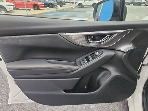 Used 2023 Subaru Crosstrek 2.5i Limited w/ Moonroof Package image 16