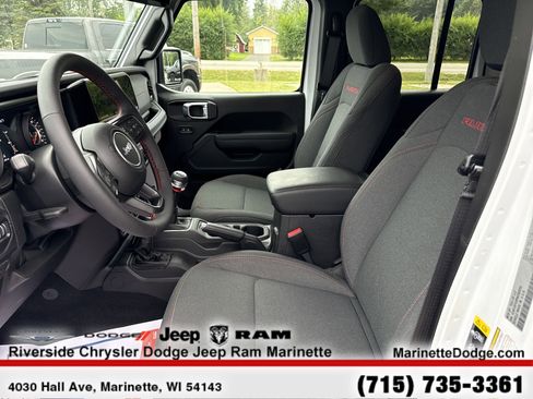 Used 2024 Jeep Wrangler Unlimited Rubicon w/ Technology Group image 15