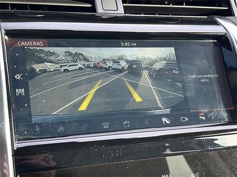 Used 2020 Land Rover Discovery Sport image 31