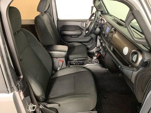 Used 2018 Jeep Wrangler Sport image 29