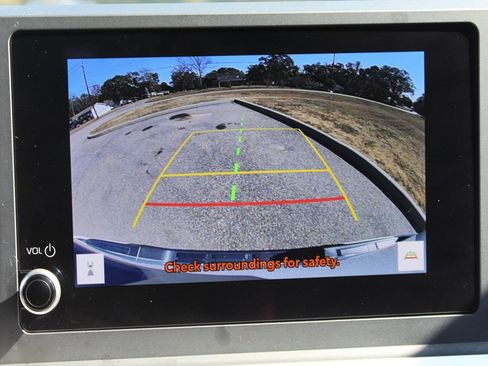 Used 2024 Toyota Tacoma TRD Off-Road image 5