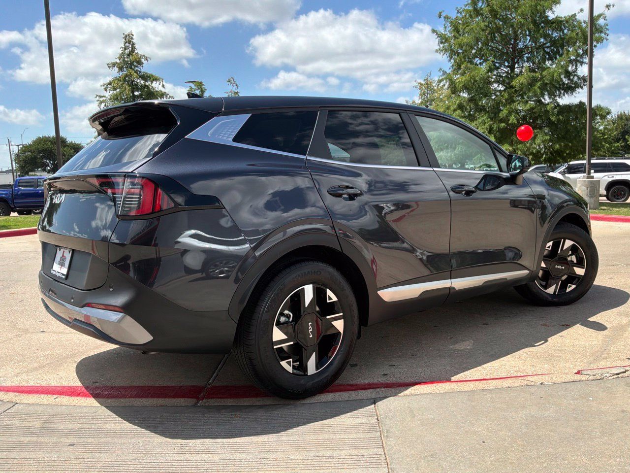 Used 2026 Kia Sportage LX FWD image 6
