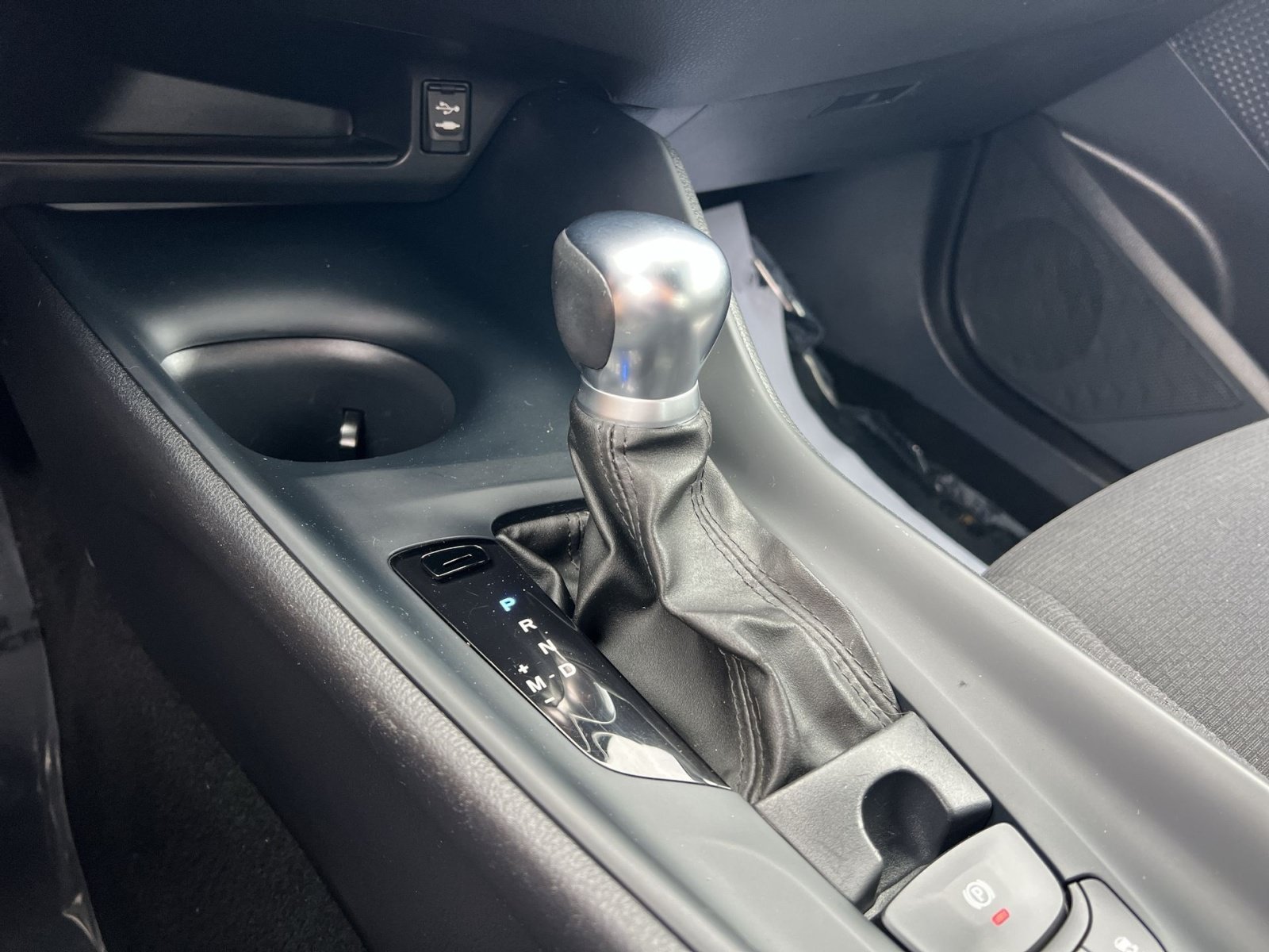 Used 2019 Toyota C-HR LE FWD image 21