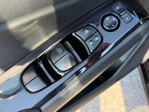 Used 2024 Nissan Altima 2.5 SR FWD image 23