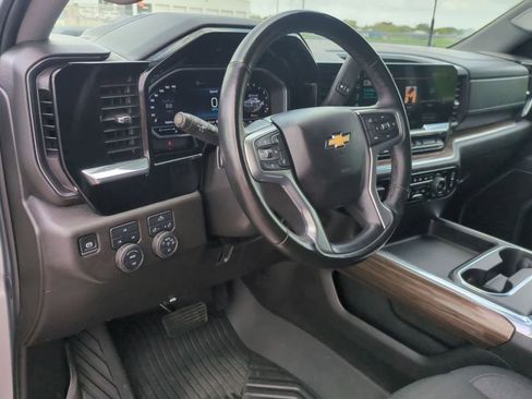 Used 2025 Chevrolet Silverado 2500 LT AWD/4WD image 10