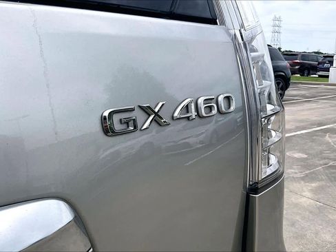 Used 2023 Lexus GX 460 Luxury w/ Accessory Package AWD/4WD image 28