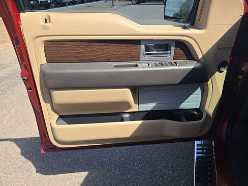 Used 2014 Ford F150 Lariat w/ Lariat Chrome Package image 10