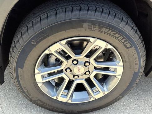 Used 2026 GMC Terrain Elevation w/ Technology Package II AWD/4WD image 13