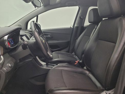 Used 2022 Chevrolet Trax LT w/ Driver Confidence Package AWD/4WD image 17