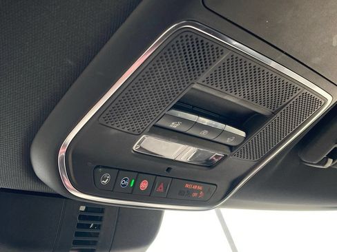 Used 2024 Chevrolet Traverse RS FWD image 29