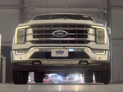 Used 2022 Ford F150 Lariat w/ Equipment Group 502A High AWD/4WD image 3