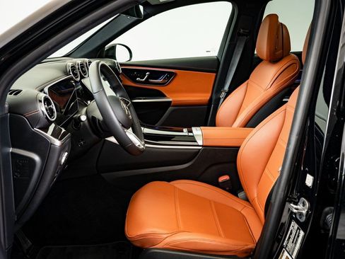 Certified 2025 Mercedes-Benz GLC 300 4MATIC image 19