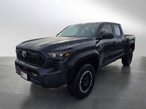 Certified 2025 Toyota Tacoma TRD Off-Road w/ TRD Off Road Premium Package image 7