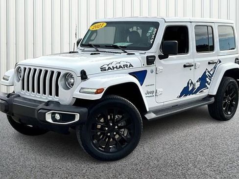 Used 2021 Jeep Wrangler Unlimited Sahara image 2