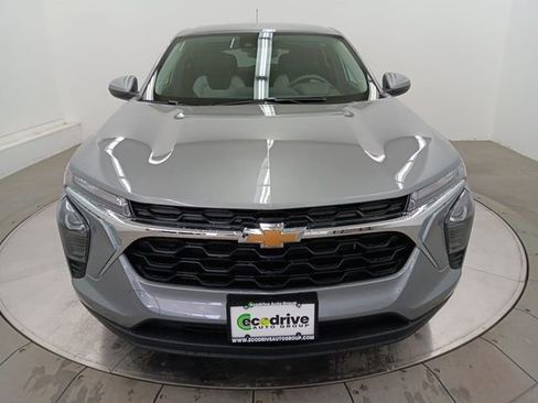 New 2026 Chevrolet Trax LS w/ LS Convenience Package image 2