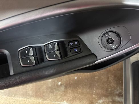 Used 2018 Hyundai Santa Fe Sport AWD/4WD image 10