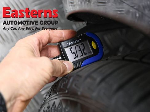 Used 2021 Kia Sedona EX image 28