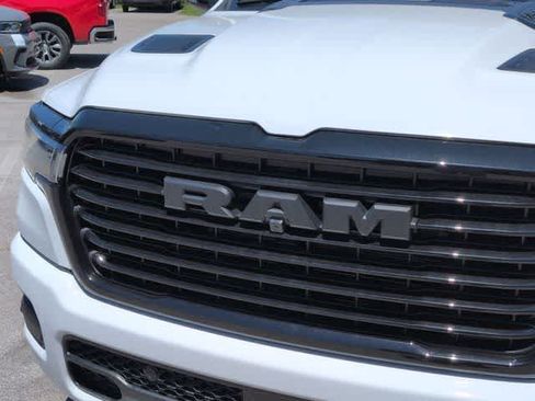 New 2026 RAM 1500 Laramie AWD/4WD image 12
