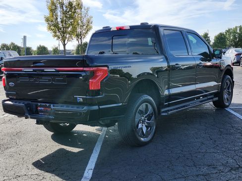 Used 2023 Ford F150 Lightning Lariat image 11