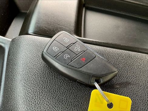 Used 2023 Chevrolet Silverado 1500 Custom image 9