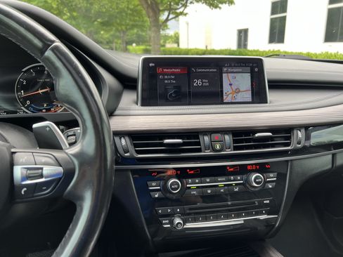 Used 2018 BMW X5 xDrive50i w/ M Sport Package AWD/4WD image 31