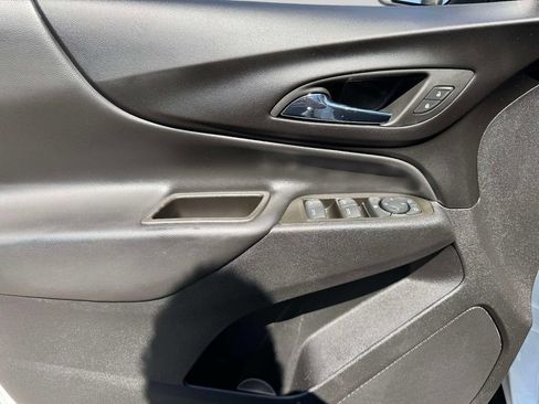 Used 2023 Chevrolet Equinox LT AWD/4WD image 16