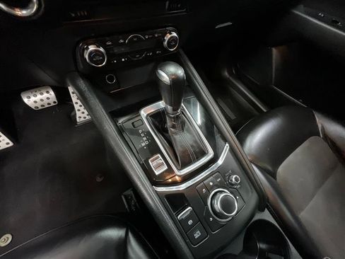 Used 2018 MAZDA CX-5 Touring image 15