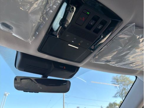 New 2026 Mitsubishi Outlander SE FWD image 14