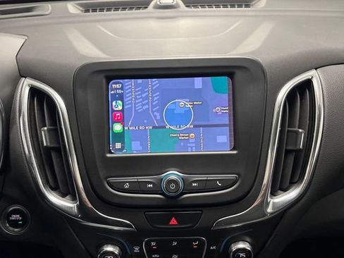 Used 2020 Chevrolet Equinox LT image 40