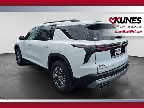 Used 2024 Chevrolet Traverse LT AWD/4WD image 8