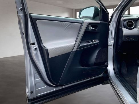 Used 2017 Toyota RAV4 XLE w/ Plus Extra Value Package AWD/4WD image 24