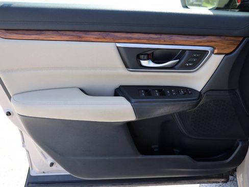 Used 2017 Honda CR-V Touring image 12