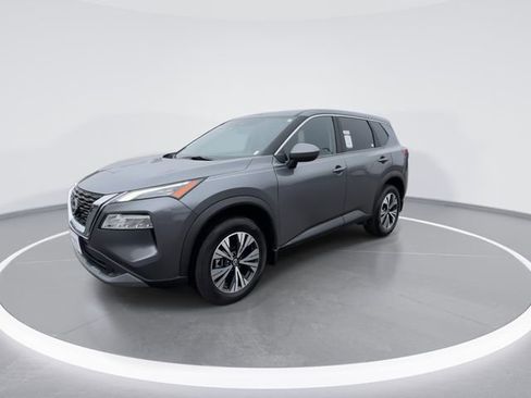 Used 2023 Nissan Rogue SV image 4