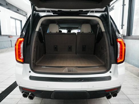 Used 2024 GMC Yukon XL Denali w/ Advanced Technology Package AWD/4WD image 42