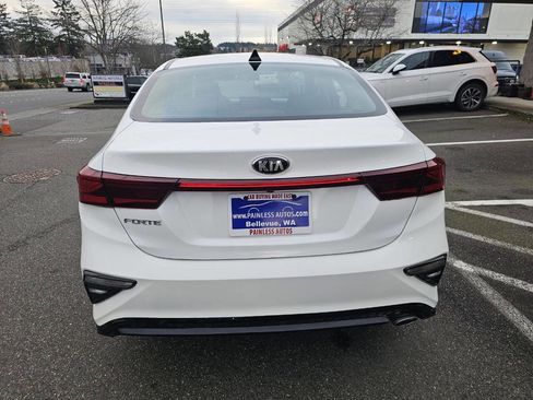 Used 2021 Kia Forte LXS image 9