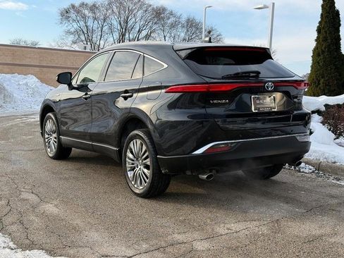 Used 2021 Toyota Venza XLE image 5