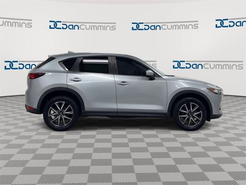 Used 2018 MAZDA CX-5 Touring image 9