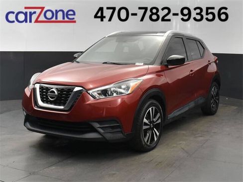 Used 2019 Nissan Kicks SV image 1