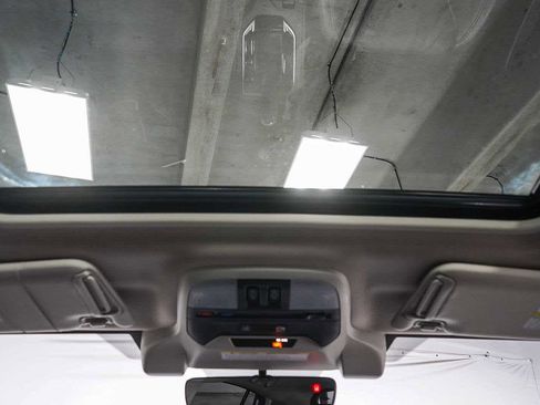 Used 2020 Subaru Crosstrek 2.0i Limited w/ Moonroof Package w/Navigation image 18